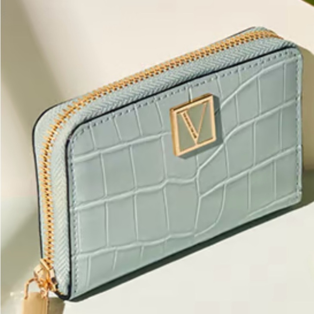Elegant Small Wallet Victoria Secret